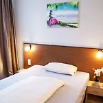 Bahn-hotel Szálloda 3*