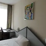 מלון Bahn-hotel
