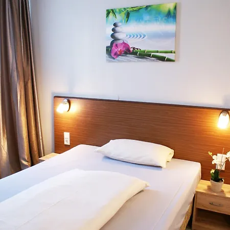 Bahn-hotel Hotel 3*