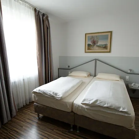 Bahn-hotel 3*