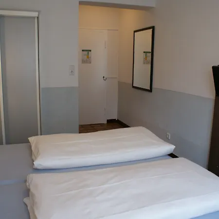 Bahn-hotel 3* Ντίσελντορφ