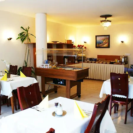 Bahn-hotel Hotel