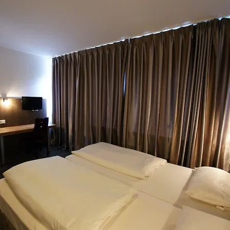 Bahn-hotel 3*