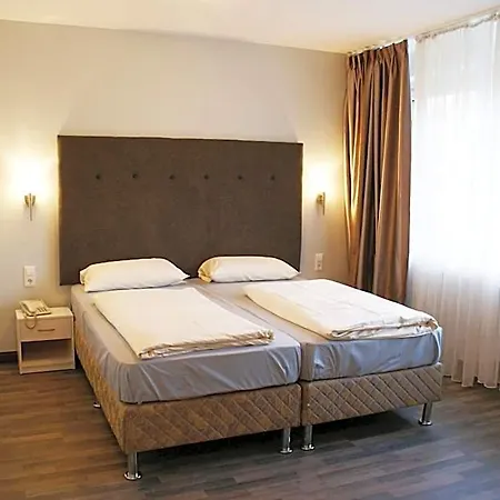 Bahn-hotel Hotel 3*