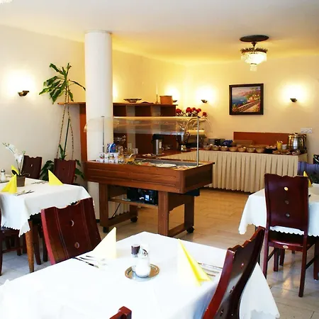 Bahn-hotel 3* Dusseldorf