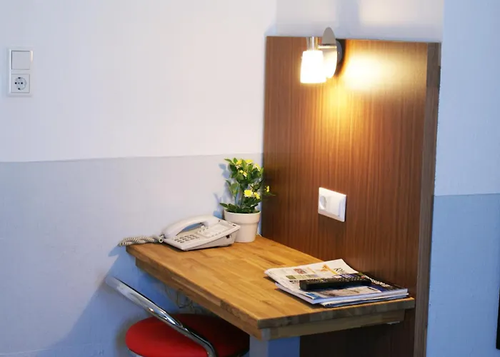 Hotell Bahn-hotel 3*