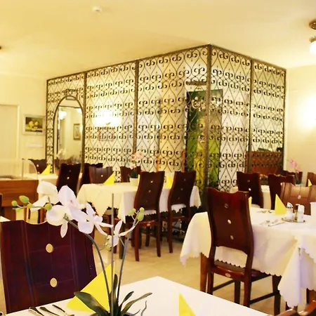 Bahn-hotel Hotel 3*